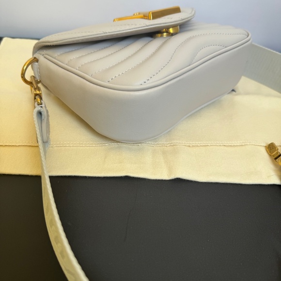 Louis Vuitton  New Wave Multi-Pochette - Picture 5 of 15